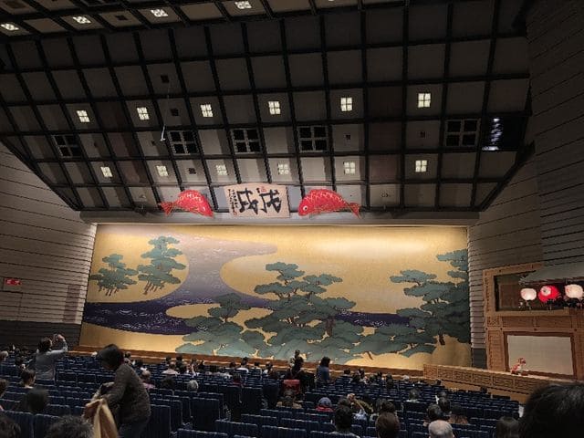 日本橋周辺のおすすめスポット「国立文楽劇場」